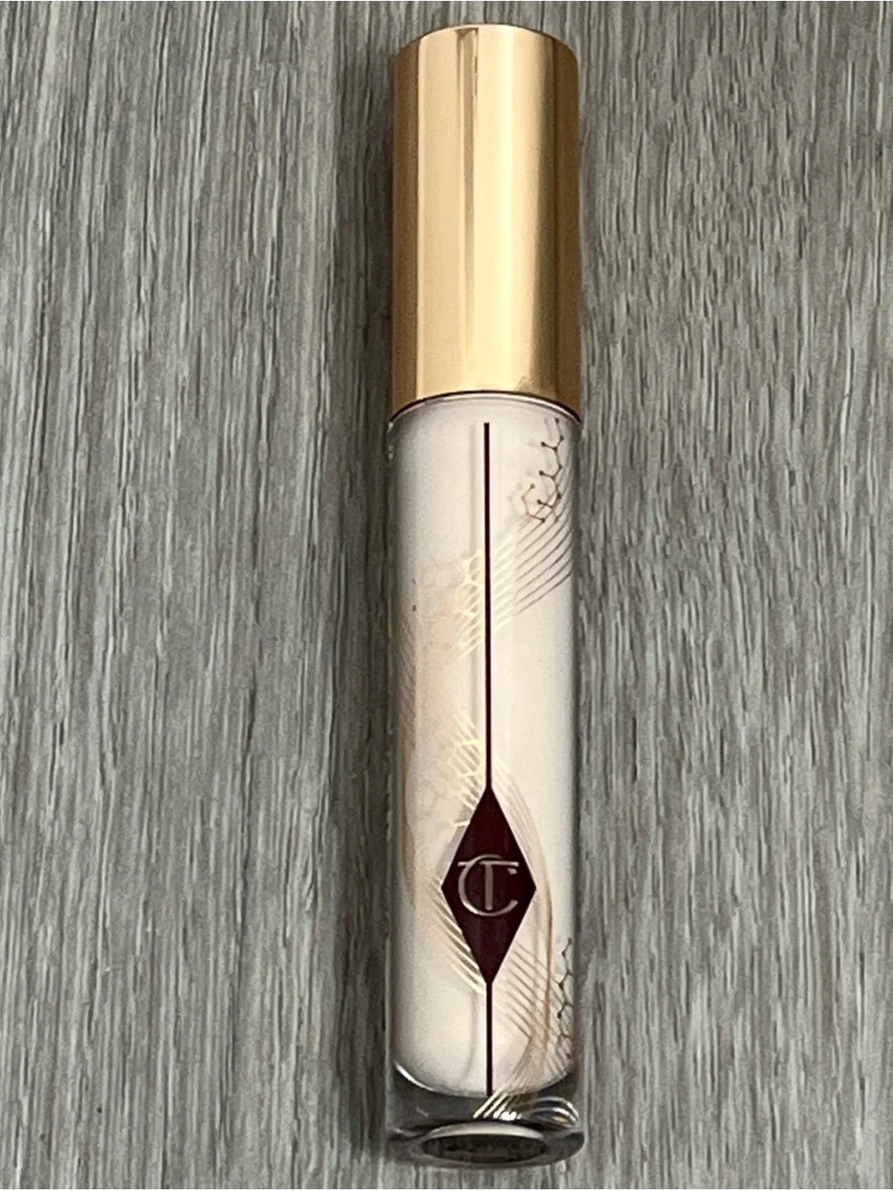 Charlotte Tilbury beautiful skin radiant concealer 2 fair Clair
